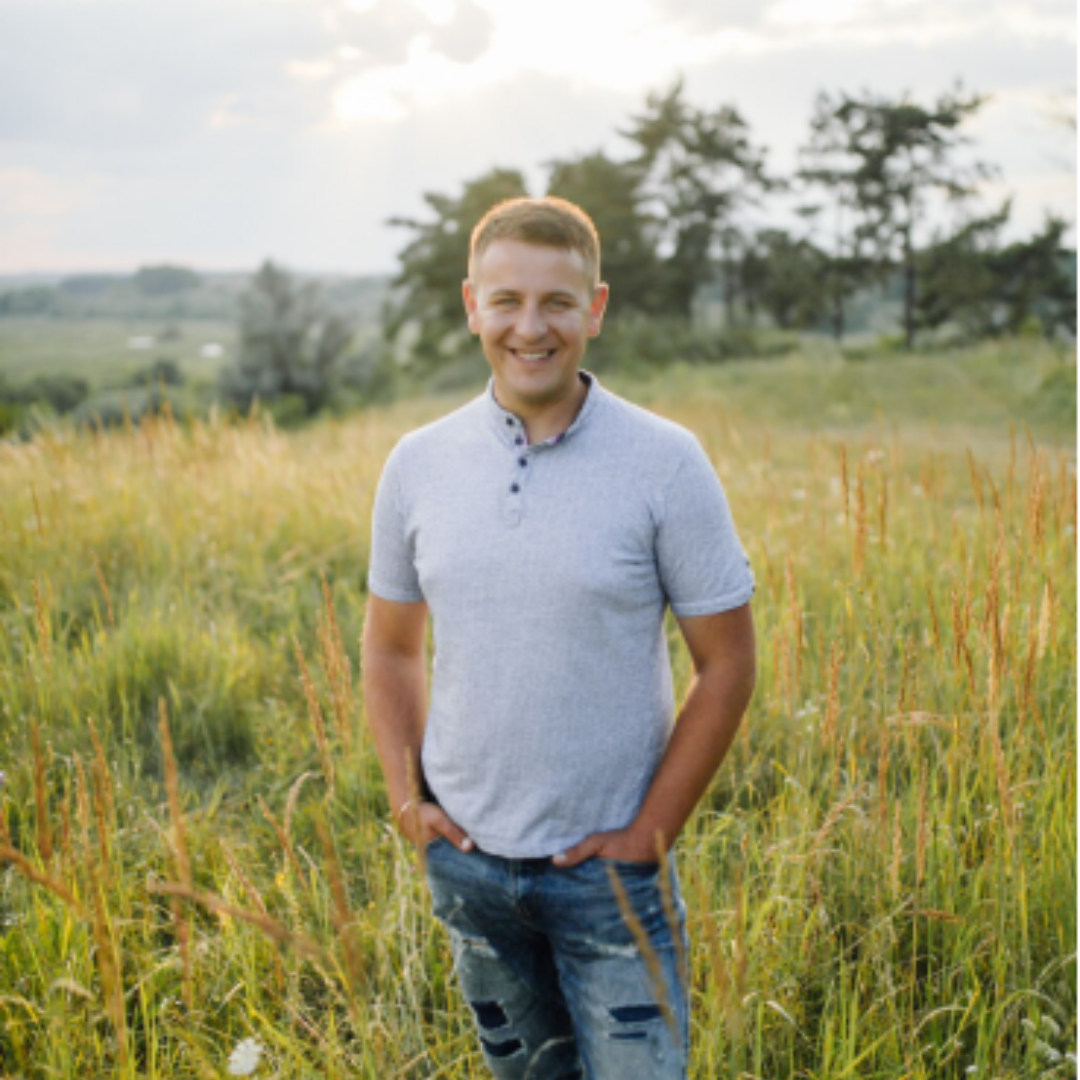 <em>Raul  Olivan P.</em>